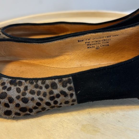 Halogen Pointy Toe Leopard Print Calf Hair and Suede Gold Studded Flats Size 7m - Picture 7 of 9
